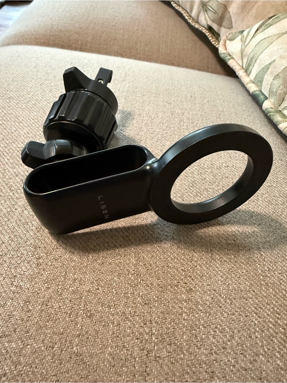 Car Air Vent MagSafe Phone Mount - Picture 3 of 3